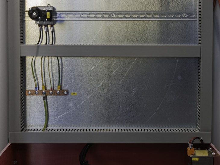Quadro di alimentazione avvitatore elettrodi in grafite per forno fonderia di silicio (la macchina lavora su elettrodi in tensione a 400 V)
